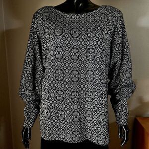 Womans Size Large Jacquard Top